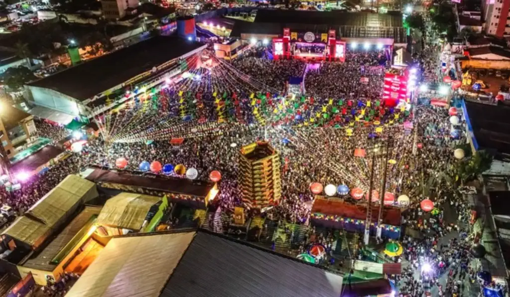 Maior são joão do mundo é em Campina Grande